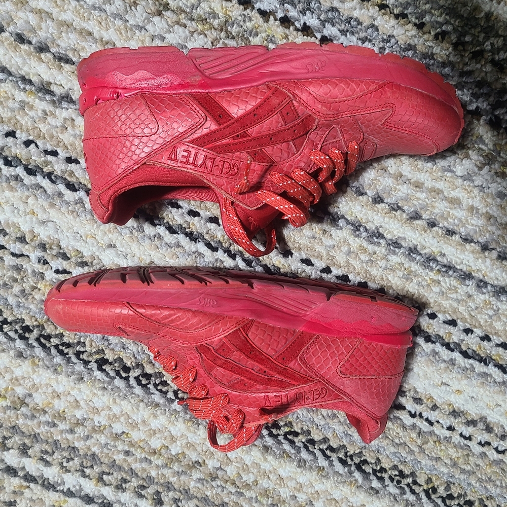 Mens ASICS Gel-Lyte V sz 9.5